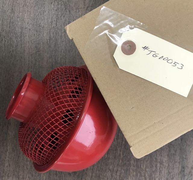 #TFS00053
Air Cleaner Cap, IH #49461DA, Massey Harris #17366A, Minneapolis Moline #10A8040
Fits: Farmall H, W4, SH, SW4, 300, 350.  MM GTU, Jet Star 3, U, UB, 3 Star.  MH 44, 55, 444, 555.
NOS
$30